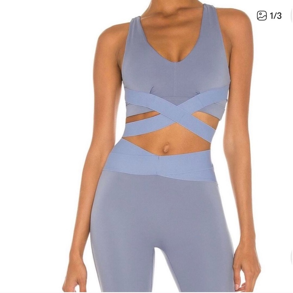 Le Ore Blue Active Leggings and Top